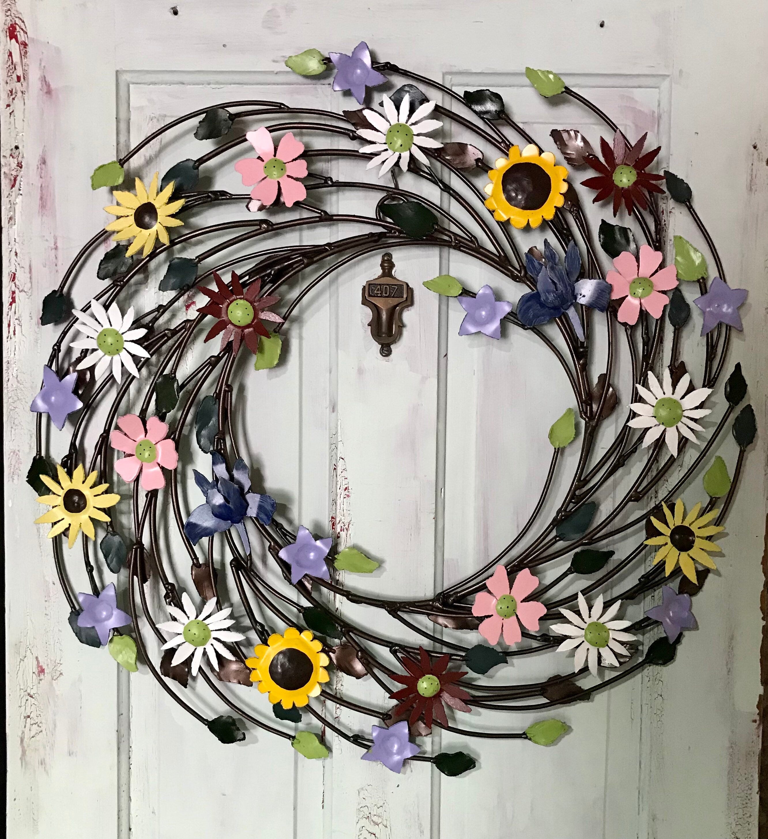 Large Metal Flower Garden Wreath, Hand Painted Detail, 28 inch Wreath