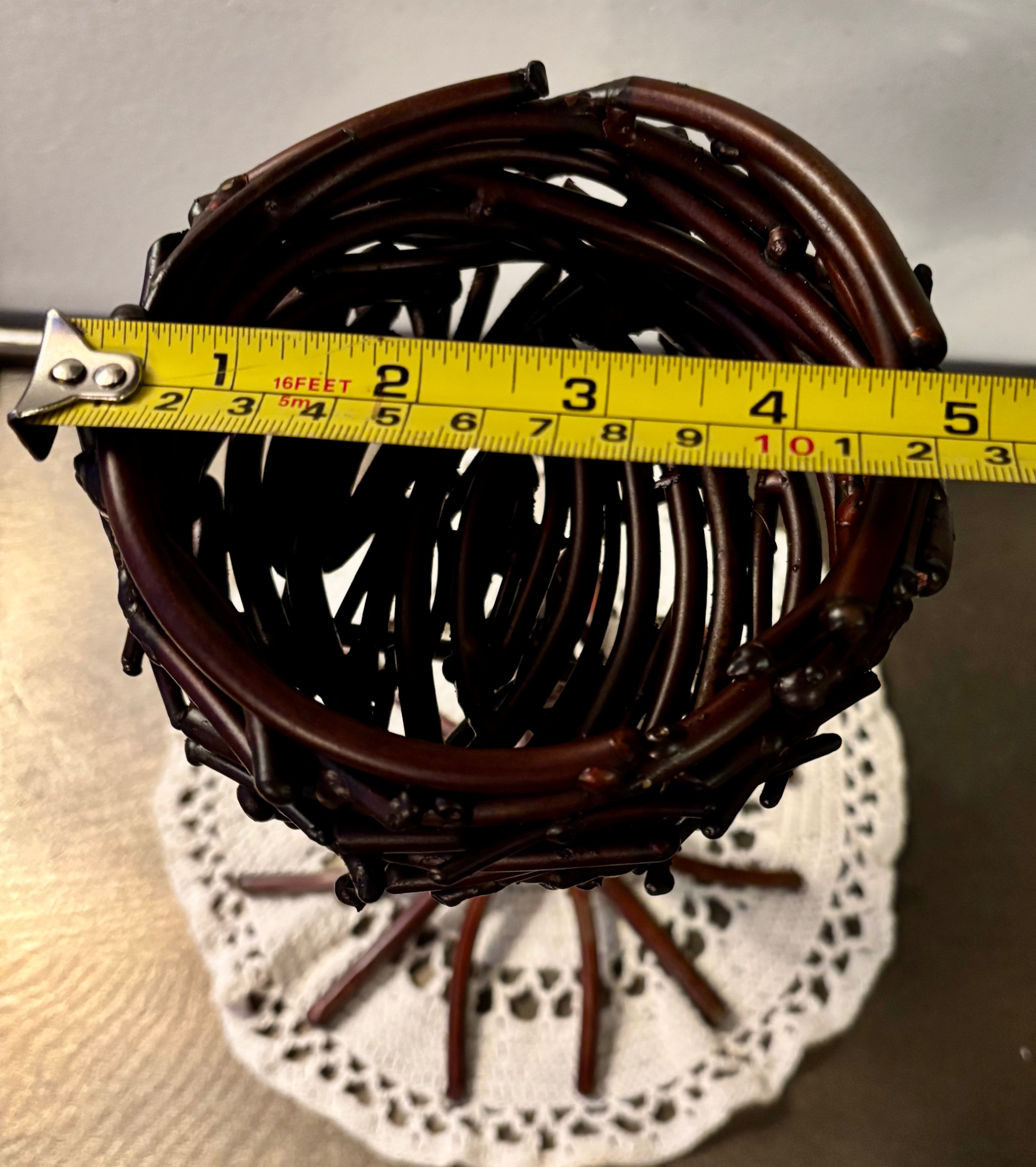Metal Birds Nest Stand